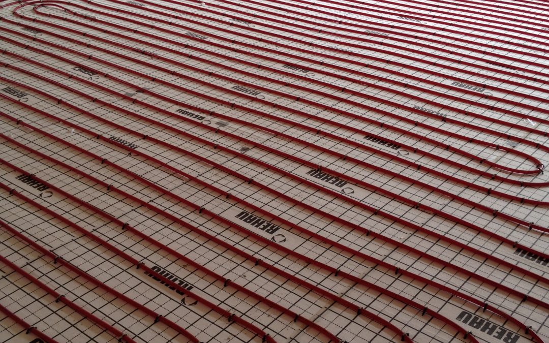 Cementdekvloer en vloerverwarming: waar moet u op letten?